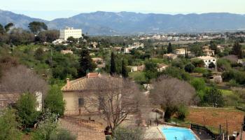 La expansi&oacute;n de casas de lujo coloniza el campo en Mallorca