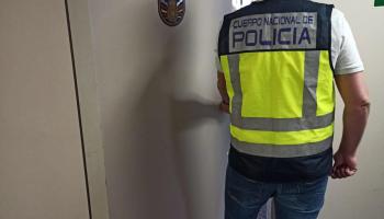 Prisi&oacute;n para dos j&oacute;venes por manosear a una chica y robarle el patinete en Palma