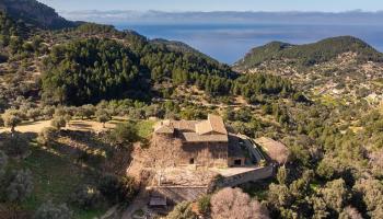 Una de las im&aacute;genes promocionales que publicita la inmobiliaria James Edition.