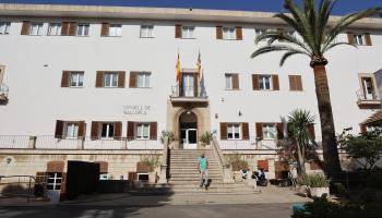 Trabajadores del IMAS denuncian la gestión interna del área de menores