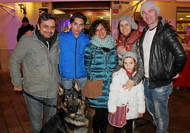 Animada y fría Revetla de Sant Sebastià