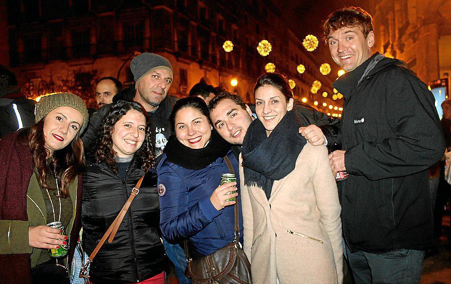 Animada y fría Revetla de Sant Sebastià