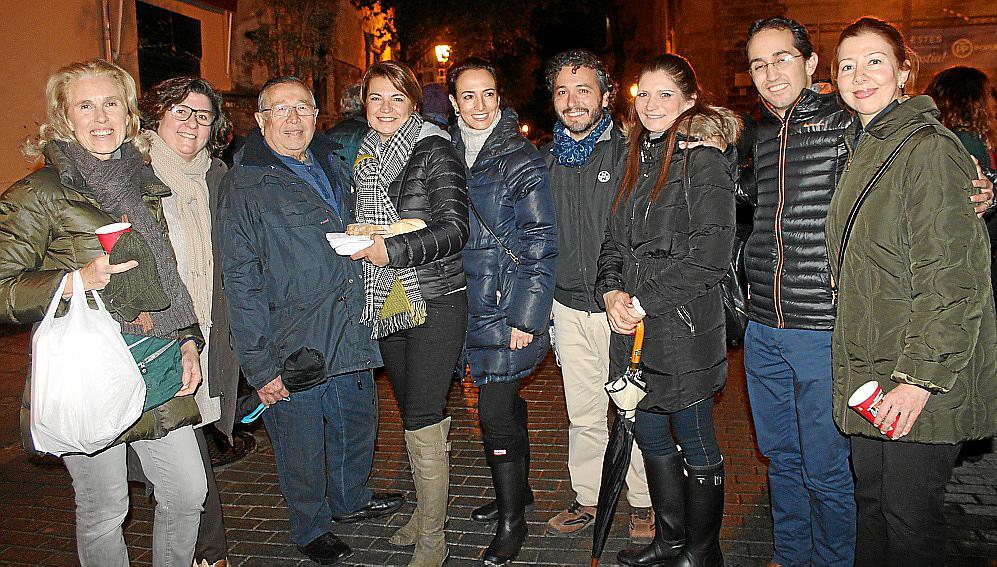 Animada y fría Revetla de Sant Sebastià