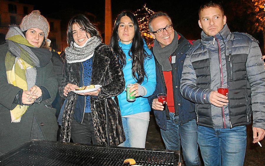 Animada y fría Revetla de Sant Sebastià