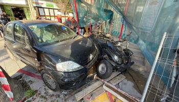 Un coche pierde el control en el Arenal de Llucmajor y se lleva por delante a una joven que circulaba en quad