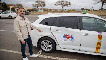 &laquo;Se le cruzaron los cables, decidi&oacute; acelerar y llevarse por delante el taxi y a m&iacute; tambi&eacute;n&raquo;