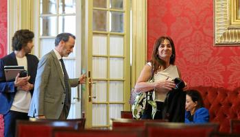 Alarma sindical por la &lsquo;privatizaci&oacute;n&rsquo; de las gestiones con la Administraci&oacute;n