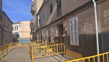 El derrumbe causó la muerte de un chico de 18 años, que en esos momentos dormía.