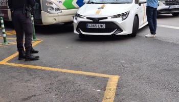 El chófer de la EMT que embistió a un taxista de Palma alega en policía que lo hizo sin querer