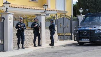 La Policía Nacional registra las villas de lujo de Calvià de un fabricante de armas vinculado a Putin