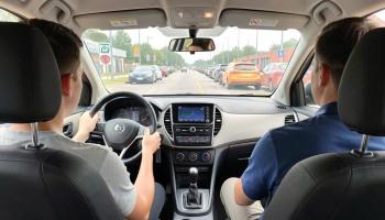 El due&ntilde;o de la autoescuela del profesor acusado de positivo en droga: &laquo;A m&iacute; me dijo que dio negativo&raquo;