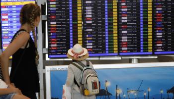 Un aeropuerto de Tailandia, del que algunos baleares no pueden regresar porque hacían escala en Oriente Medio | Foto: NARONG SANGNAK