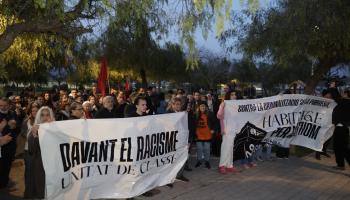 Más de 200 personas se manifiestan en Sa Presó al grito de «menos guerras y más vivienda»