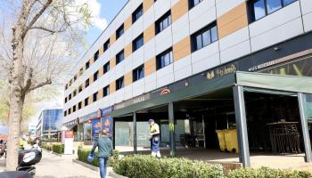 El menor que apu&ntilde;al&oacute; a dos j&oacute;venes a la salida de una discoteca de Palma: &laquo;Me metieron algo en la bebida, no sab&iacute;a lo que hac&iacute;a&raquo;