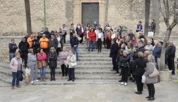Minuto de silencio en Montu&iuml;ri por el ni&ntilde;o que muri&oacute; atropellado: &laquo;Era lo m&iacute;nimo que pod&iacute;amos hacer para estar al lado de esta f