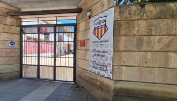 El jugador del Collerense abandona la UCI tras golpearse contra el muro en pleno partido