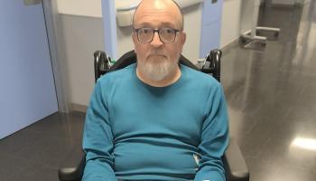 Abandonado dos horas en un pasillo: La denuncia de un hijo por el trato a su padre dependiente en un hospital de Mallorca