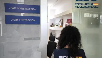 Una niña confiesa a sus profesores en el colegio que su padre llevaba tres años violándola