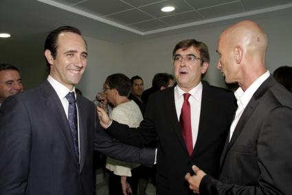 PALMA. HOSPITAL SON ESPASES. EL GOVERN RECIBE LAS LLAVES DEL HOSPITAL UNIVERSITARI DE SON ESPASES.