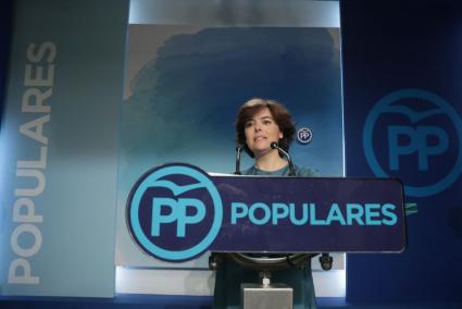 Sáenz de Santamaría gana la primera vuelta del PP