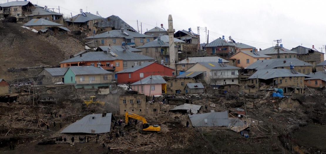 TERREMOTO DE 6 GRADOS RICHTER CAUSA AL MENOS 57 MUERTOS EN EL ESTE DE TURQUÍA