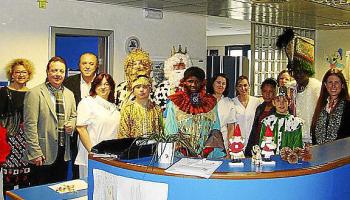Visita de los Reyes Magos a los hospitales de Mallorca