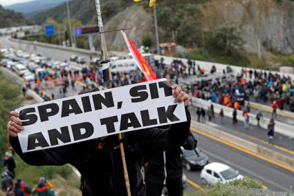 Manifestantes cortan el punto fronterizo de La Jonquera