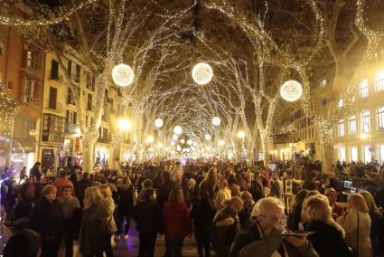 Palma ya ha encendido sus luces de Navidad