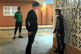 Un menor de 13 años apuñala a un joven de 18 tras una discusión en Cala Rajada