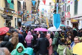 El 'txupinazo' se resiste a la lluvia