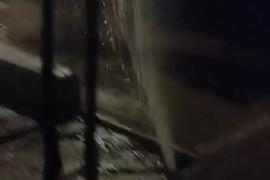 Nueva fuga de agua de la red pública en la Playa de Palma