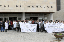 MANACOR. SANIDAD. LOS TRABAJADORES DEL HOSPITAL DE MANACOR EN PIE DE GUERRA CONTRA LOS RECORTES