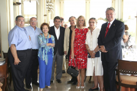 PALMAPREMIO PAUL HARRIS A PEDRO COMAS/ROTARIOS CAMBIO DE COLLARES