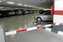 Casi 2.700 personas esperan en Palma una plaza en un aparcamiento municipal