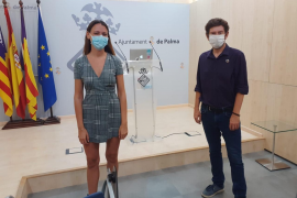 El concejal de Participación Ciudadana y Gobierno Interior, Alberto Jarabo, y la directora general de Participación Ciudadana, Clàudia Costa