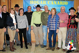 Tenderete navideño del Hogar Canario en Baleares