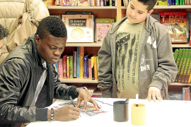 PALMA DEPORTES JUGADORES MALLORCA FIRMAN CALENDARIO EN EL CORTE INGLES FOTO JOAN TORRES