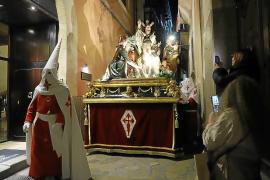 La procesión de Ramos congrega a mucho público con ganas de verla