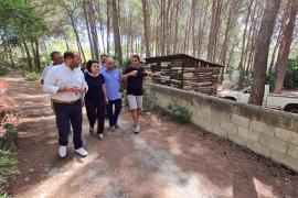 Visita institucional a las colonias de Cala Murta