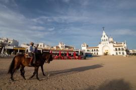 Huelva.- El Ayuntamiento de Almonte estudia endurecer las sanciones contra las 'casas-discoteca' en El Rocío