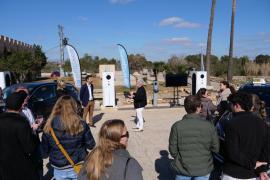 La movilidad sostenible llega de la mano de eTaxi y eRental