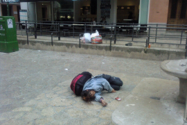 Plaza d'en Coll, ¿zona de restaurantes o clínica de rehabilitación?