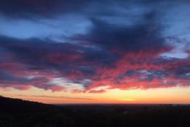 La Comunitat arranca la semana con intervalos nubosos, posibles chubascos y polvo en suspensión