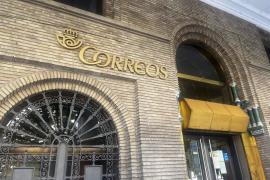 Zaragoza.- Las oficinas de Correos recogen donaciones para la XXV edición del Rastro de Juguetes