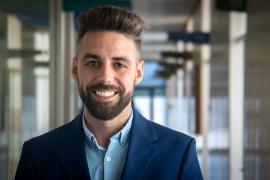 El autor de la tesis, Aitor Martínez.