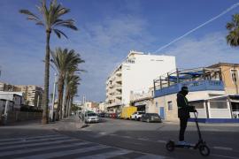 Cuatro jóvenes agreden para robar al dueño de un restaurante del Portitxol