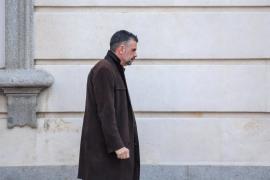 Lluís Puig y Santi Vila, "contentos" de que avance su juicio por las obras de Sijena