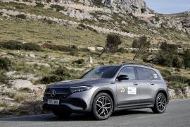 Una jornada de actividades educativas en la Plaza de los Pinos de Cala Rajada