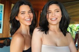 Kylie, Kendall y Kris Jenner, de paseo en Deià