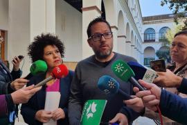 Adelante afirma que Junta tiene un "plan para cargarse la sanidad pública" al "facilitar trámites" a clínicas privadas